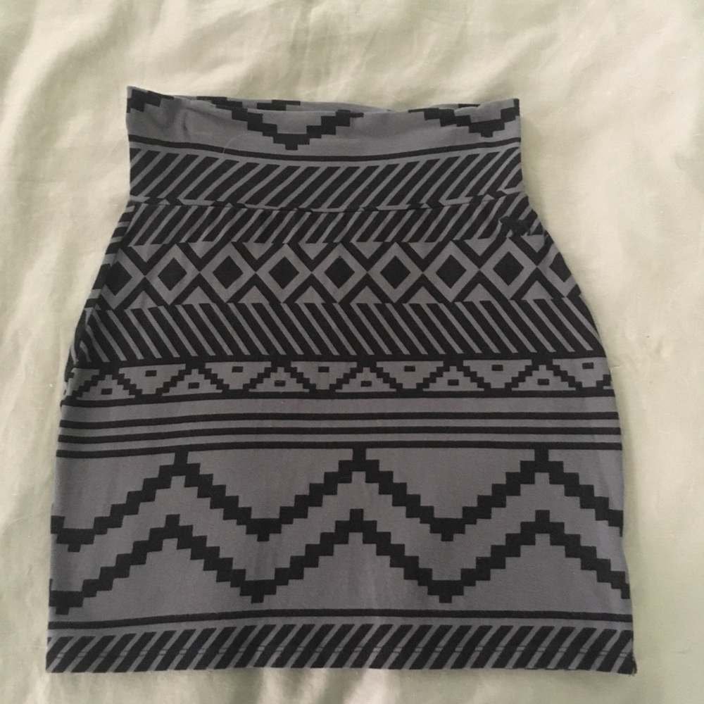 Victoria’s Secret Pink tribal print mini